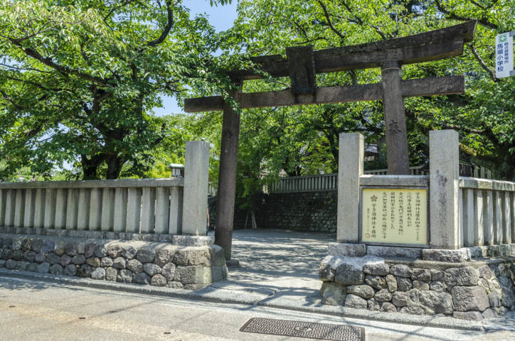 159 - Kanazawa - barrio Higashi Chaya - santuario Sugawara Jinja Shine